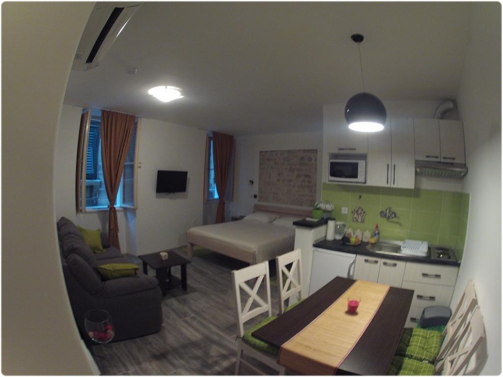 Apartments Mila Σπλιτ Δωμάτιο φωτογραφία